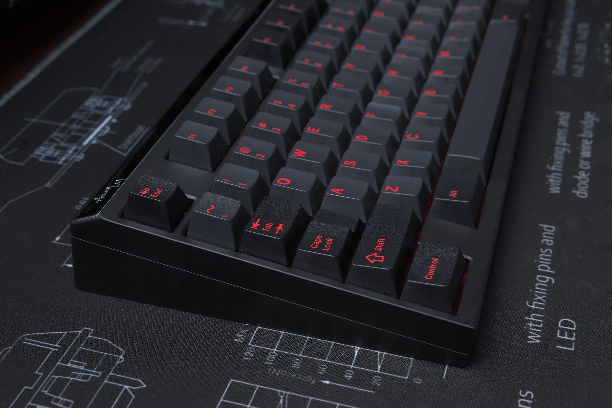 Merisi Works 500C/M — Lightning Keyboards